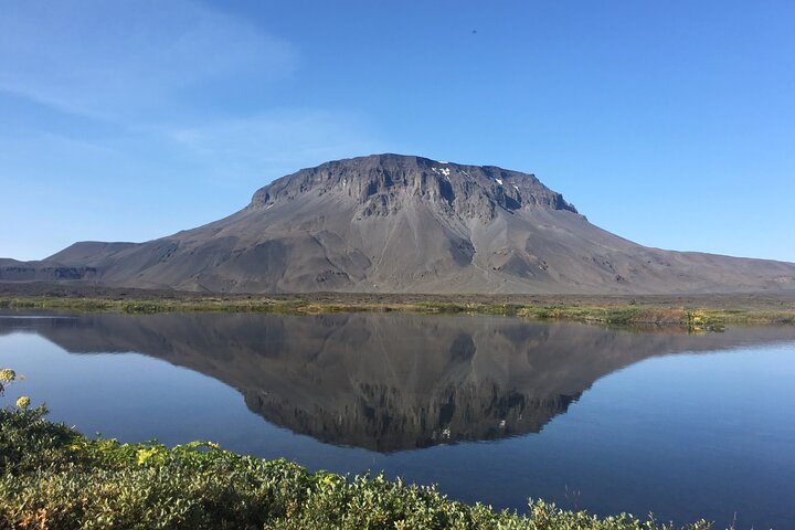 Private Askja Caldera and Viti Crater 4x4 Tour from Lake Myvatn