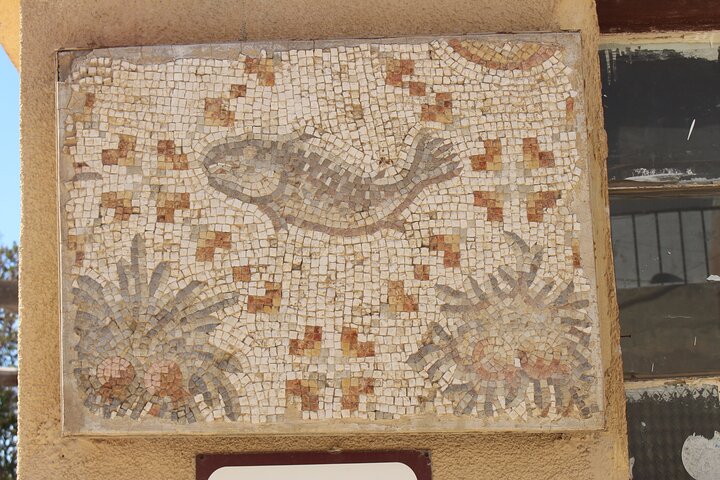 Private Walking Tour in Madaba with Local Guide
