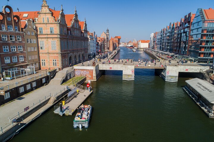 Cruises on the Motlawa River by a luxury catamaran - Gdańsk from the water side