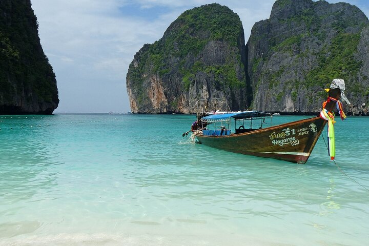 Phi Phi Island Adventure Day Tour from Phuket Speedboat/Catamaran