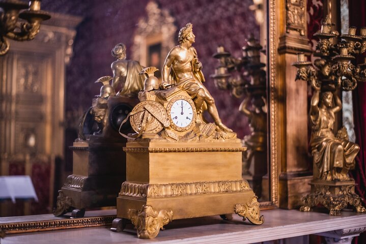 Small-group Royal Palace Skip-the-line Tour