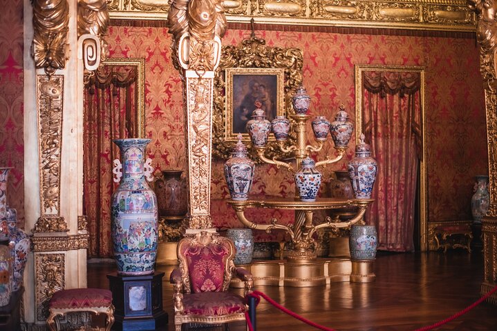 Small-group Royal Palace Skip-the-line Tour