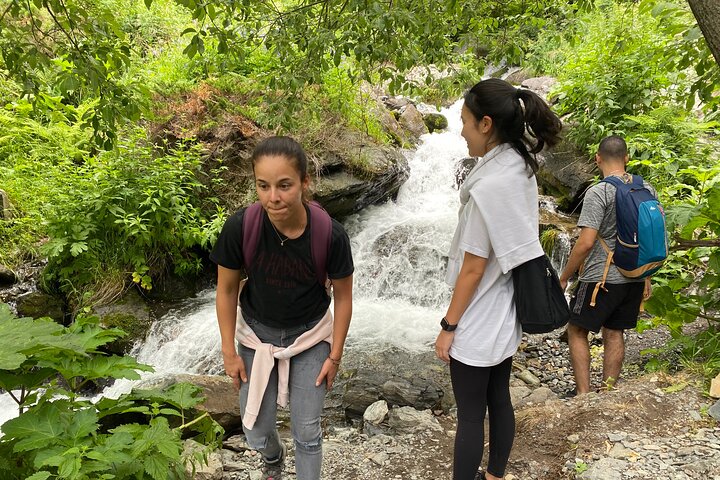 Kazbegi:Hiking to Gveleti Waterfall