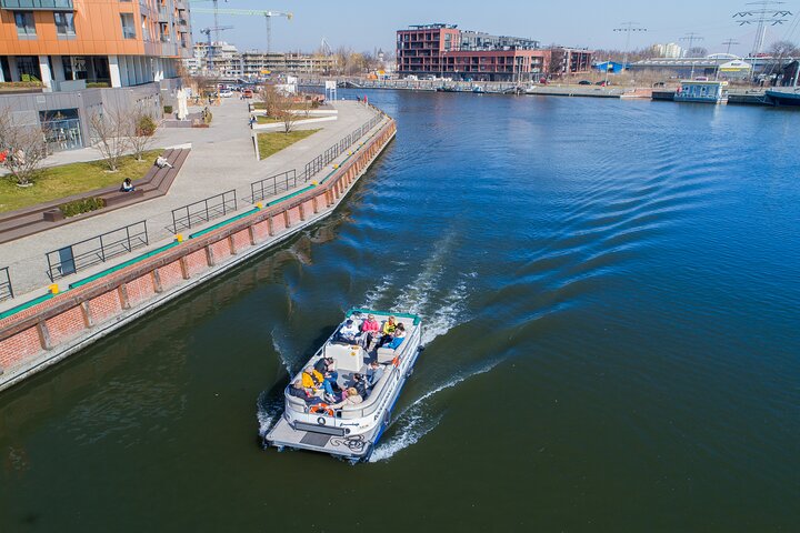 Cruises on the Motlawa River by a luxury catamaran - Gdańsk from the water side