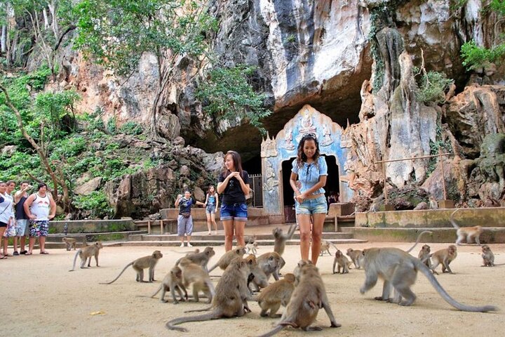James Bond Island Adventure Tour from Khao Lak including Sea Canoeing & Lunch
