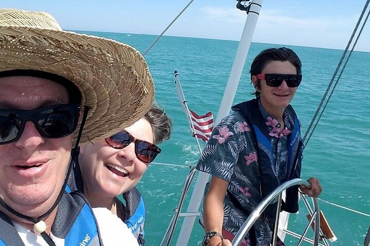 2 Hour Sailing Adventure in Lake Michigan (up to 6 people)