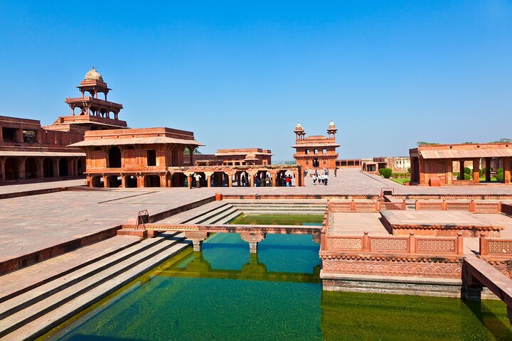 Agra Drop with Visit Chand Baori and Fatehpur Sikri from Bundi