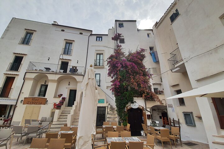 Sperlonga Art & Food Tour with Local Guide Tiberius Villa Museum & Grotto