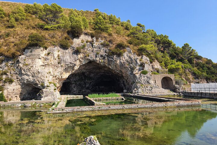 Sperlonga Art & Food Tour with Local Guide Tiberius Villa Museum & Grotto