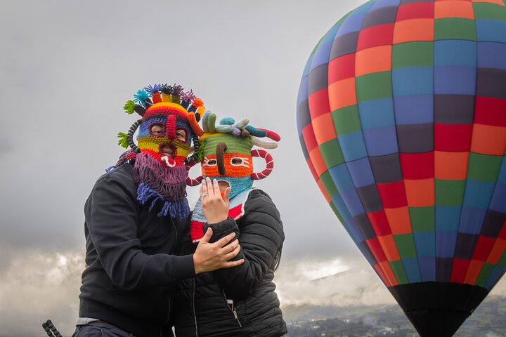 Private Free Flight in Hot Air Balloon for 2 in Ecuador