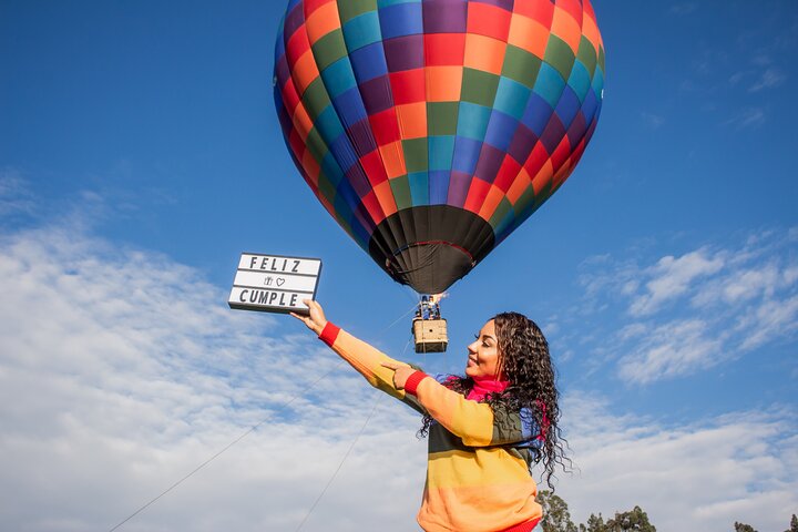 Private Free Flight in Hot Air Balloon for 2 in Ecuador