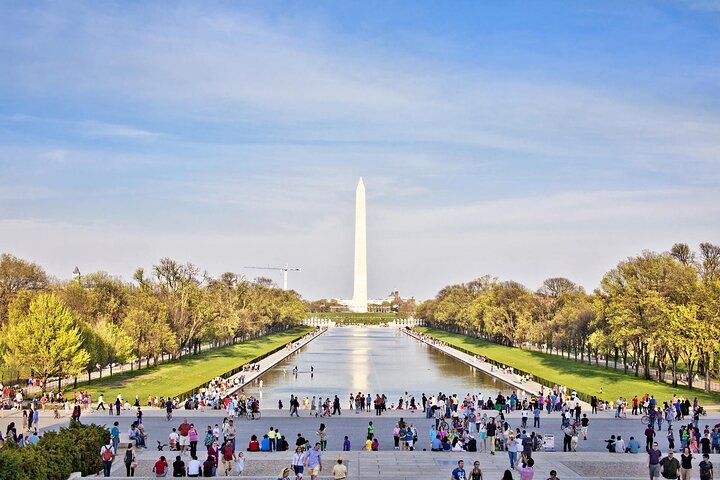 Private DC Day and Night Limousine Tours