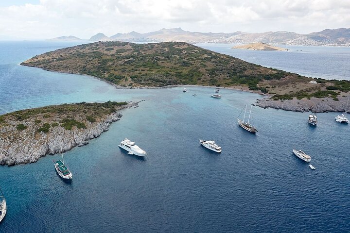 Bodrum Private Luxury Gulet Cruise – Swim, Lunch, Hidden Bays