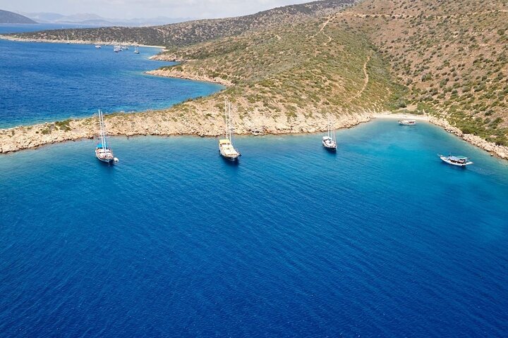 Bodrum Private Luxury Gulet Cruise – Swim, Lunch, Hidden Bays