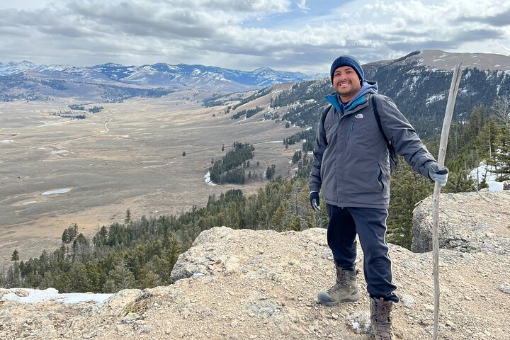 2-Day Private Tour in Yellowstone(Lower and Upper Loops w Iconic Sites) w Lunch