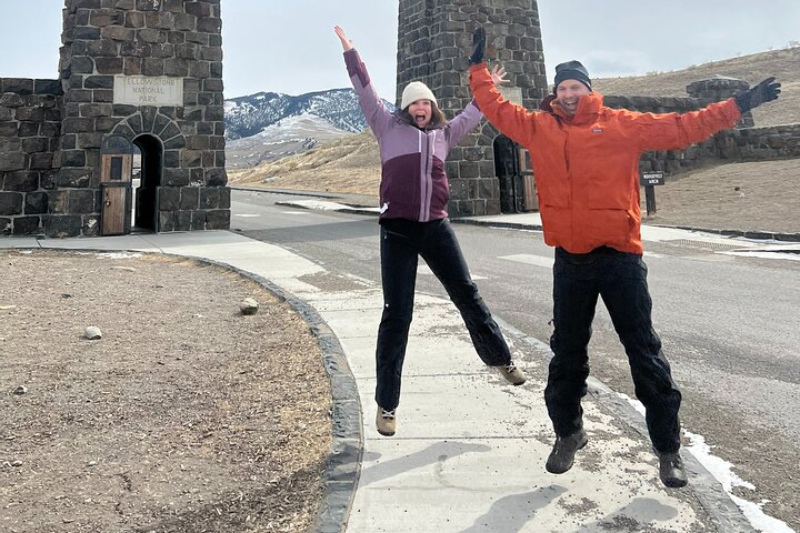 2-Day Private Yellowstone Tour(Lower and Upper Loops w Iconic Sites) w Lunch