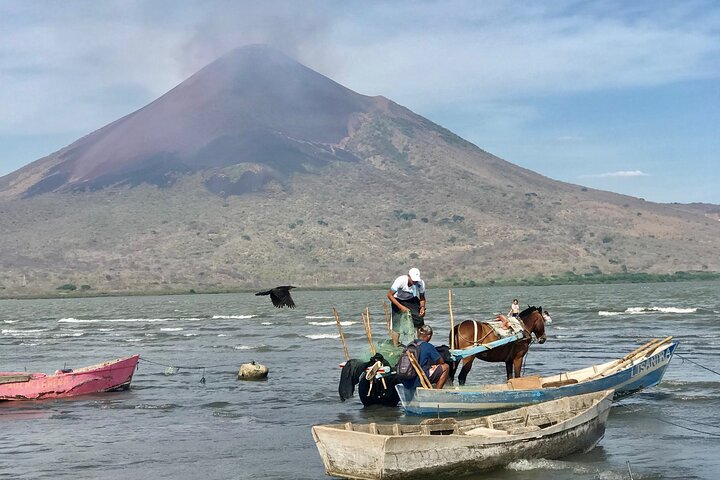 Charming Leon Outdoor - Culture, Nature and Fun