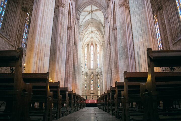 Fátima, Batalha and Nazaré Full Day Private Tour from the West