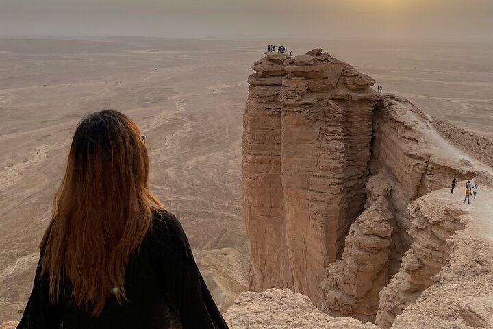 Edge of the World Hike Riyadh | 4x4 Safari & Bat Cave