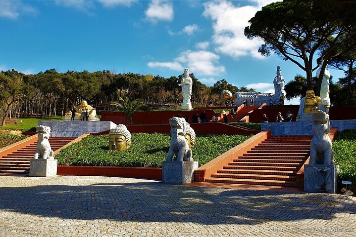 Óbidos, Peniche and Buddha Eden Full Day Private Tour from the West
