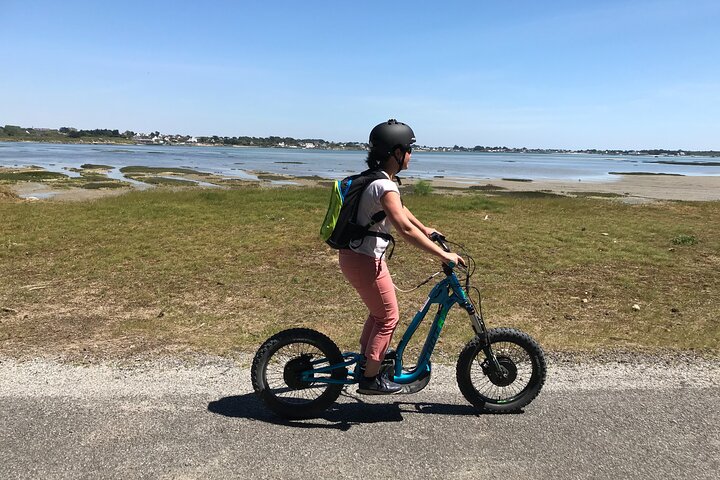 1H30 circuit on an all-terrain electric scooter guided by GPS