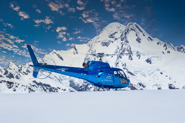Pilot’s Choice: 2 Glaciers & Snow Landing – 35min