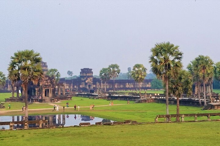 Angkor Wat Sunrise & All Highlight Angkor Temple Private Day Tour