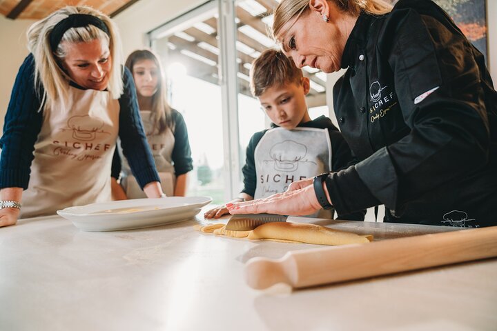 Chianti -Fresh Pasta Making Class and Sauces with Lunch or Dinner