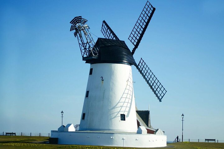 Blackpool Tour App, Hidden Gems Game and Big Britain Quiz (1 Day Pass) UK