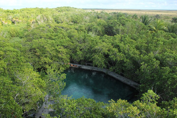 Boat Tour of Three Islands in Holbox with Transportation