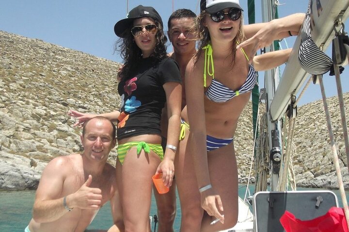 Catamaran Day & Sunset Cruises with meals Drinks and transportation