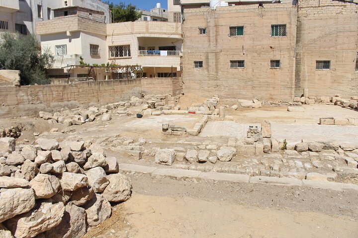 Private Walking Tour in Madaba with Local Guide