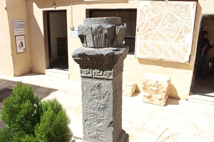 Private Walking Tour in Madaba with Local Guide
