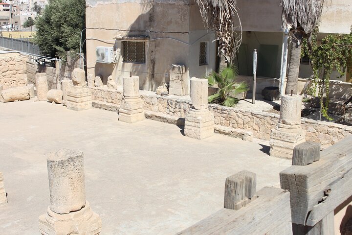 Private Walking Tour in Madaba with Local Guide