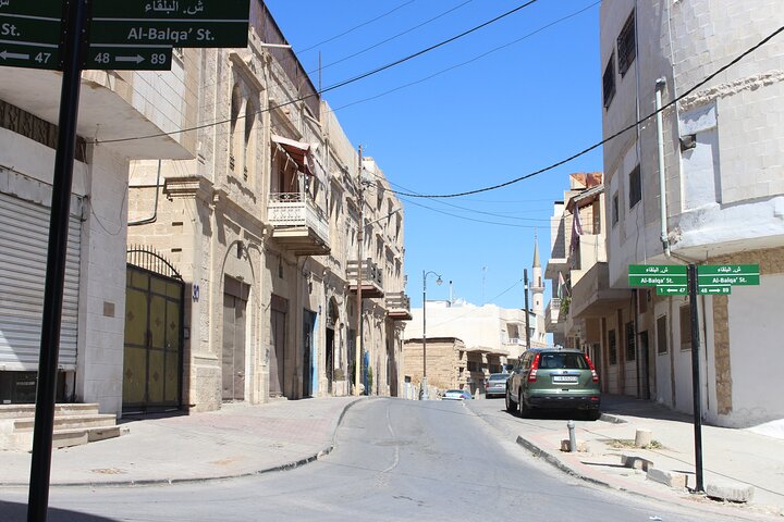 Private Walking Tour in Madaba with Local Guide
