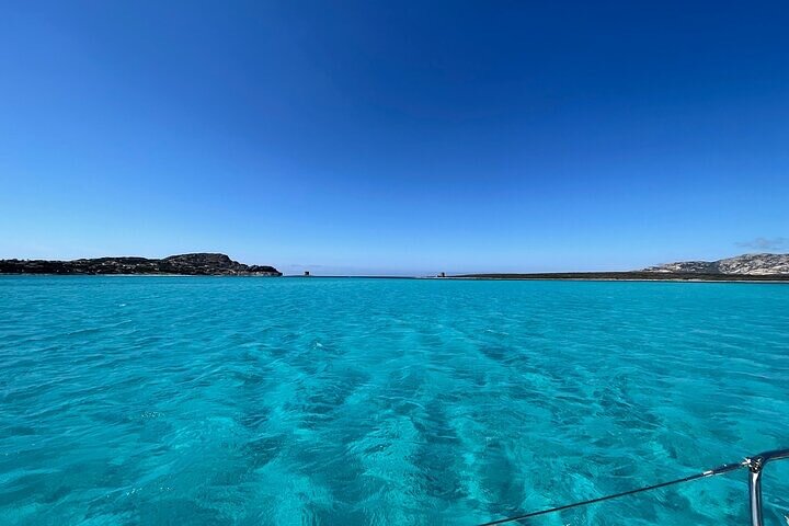 Sailing boat tour in the Maddalena Archipelago