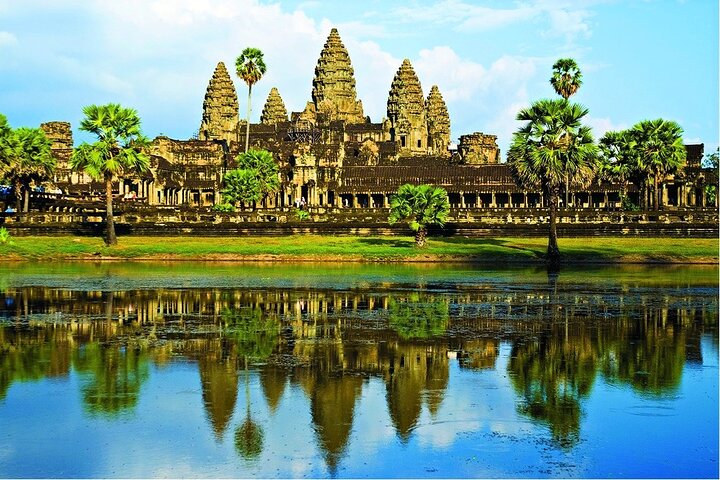 Angkor Wat Sunrise & All Highlight Angkor Temple Private Day Tour