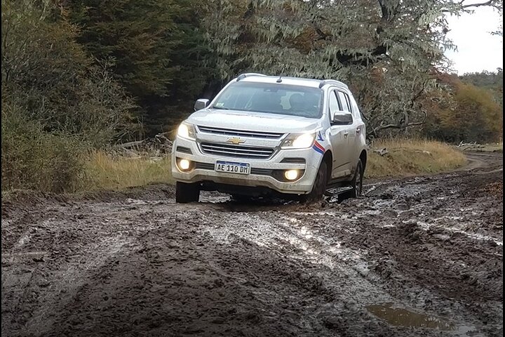 Lakes 4WD Off Road with Lunch at Lake Fagnano from Ushuaia