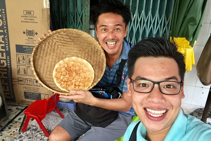 Premium Food Tour Ho Chi Minh City By Motorbike |Saigon Adventure