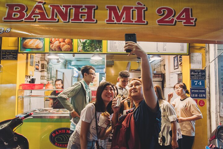 Premium Food Tour Ho Chi Minh City By Motorbike |Saigon Adventure