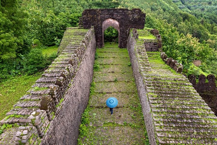 Indore to Mandu and Maheshwar: A Heritage Day Tour