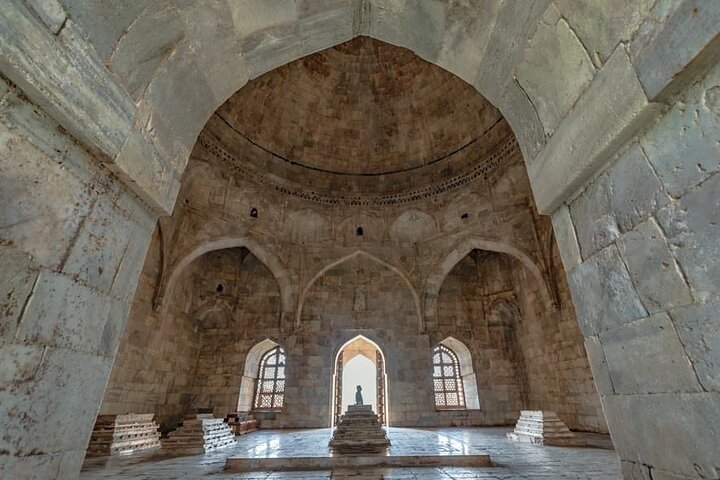 Indore to Mandu and Maheshwar: A Heritage Day Tour