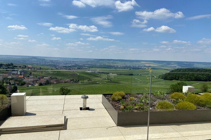 Exclusive Champagne Tour: 1 Famous+1 Boutique House & Restaurant