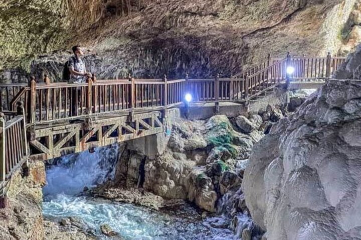 Pamukkale and Kaklik Cave Tour - Drop off DNZ Airport