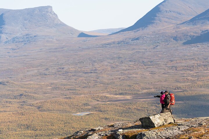 Full-Day Mountain Hike Activity in Abisko