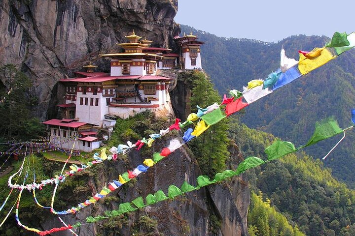 Bhutan Cultural Tour: 7 Days Private All-Inclusive Package