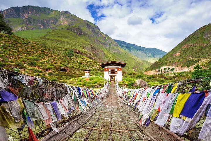 Bhutan Cultural Tour: 7 Days Private All-Inclusive Package