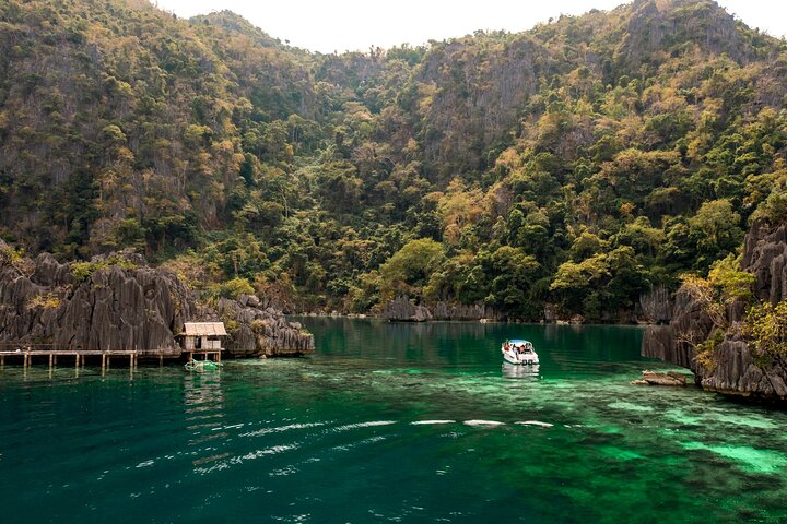 Coron Island Hopping Tour: via Private Yacht