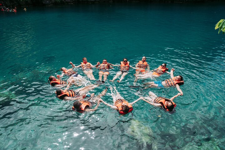 Coron Island Hopping Tour: via Private Speedboat
