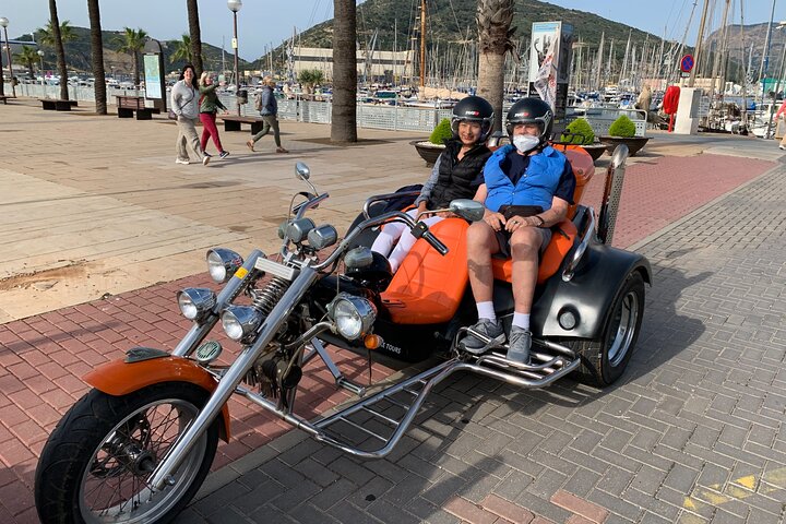Luxury Rewaco Trike "The Fun In The Sun Tour" - (3 hours, Min of 2 Passengers)